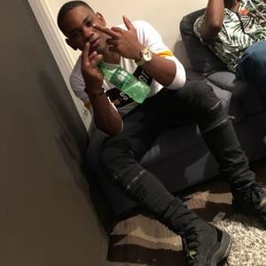 Meet your Posher, Emmanuel